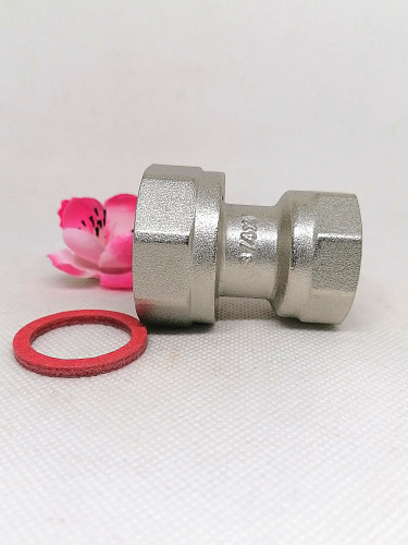 Полусгон с накидной гайкой и внутренней резьбой. никелированный 1*3/4 (ZEISSLER), арт.ZSr.165.070605