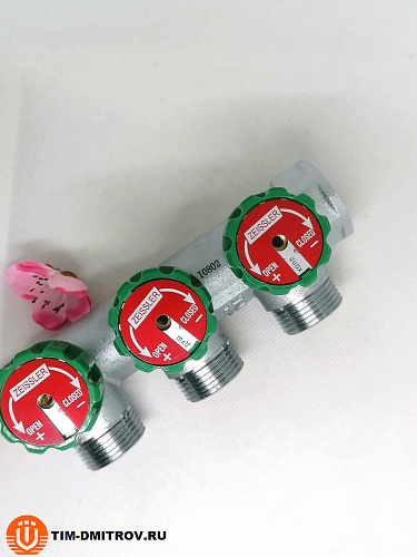 Коллектор с вентилями по 90 гр. под евроконус 3/4"*3/4" 3 выхода, арт.ZSc.401.0503NE