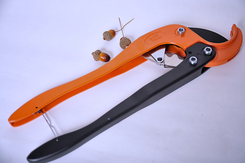 Ножницы для резки м/п  и полимерной трубы, черно-оранжевый, Ø 16-63 мм TIM160