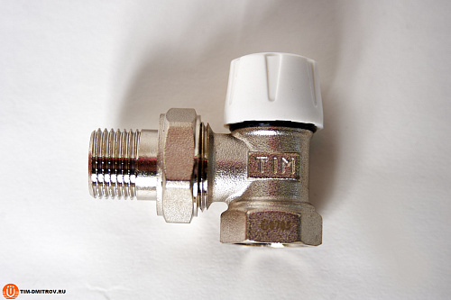 Клапан радиаторный настроечный угловой 1/2&quot; RS521.02